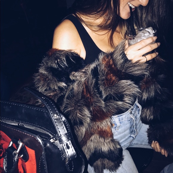 Dolce Cabo Rare Find Faux-Fur Jacket - Picture 5 of 6